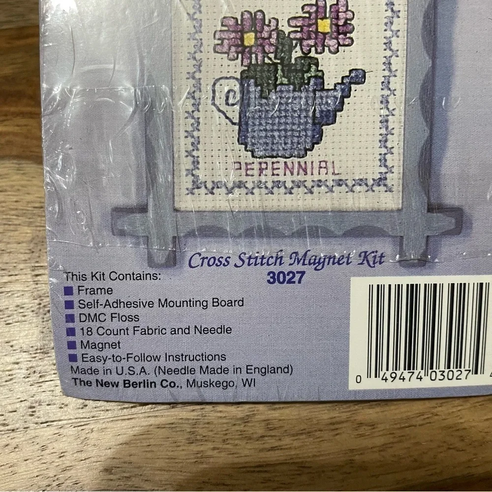 The New Berlin Co. Cross Stitch Magnet Kits #3019 Special Mother #3027‎ Aster
